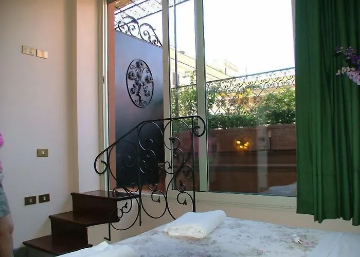Okapi Hotel *